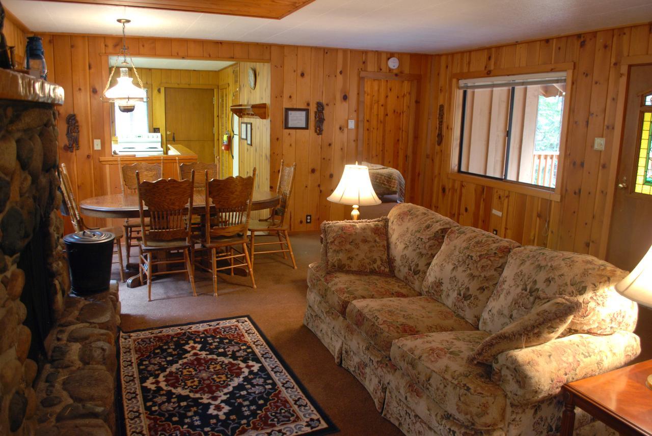 9S Pine Cabin South Wawona エクステリア 写真