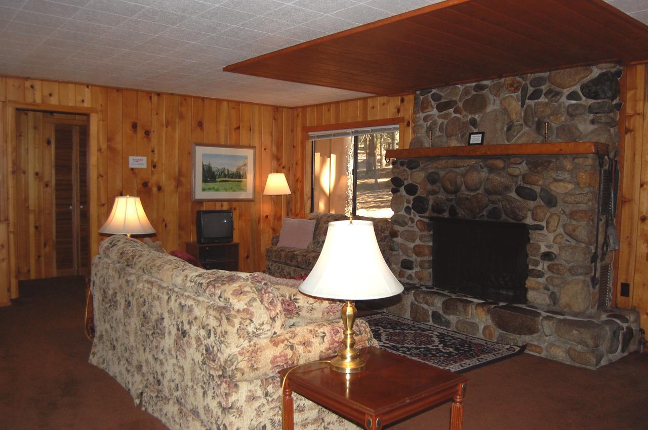 9S Pine Cabin South Wawona エクステリア 写真